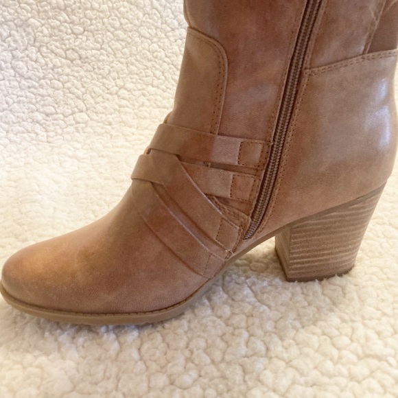 Lenora Baretraps Long Brown Boots - Picture 4 of 6